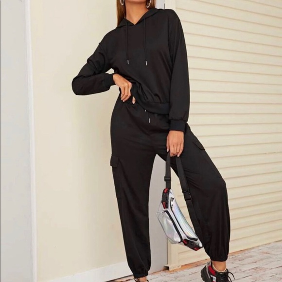 <SOLD> Black Drawstring Hoodie & Sweatpants - Picture 3 of 5